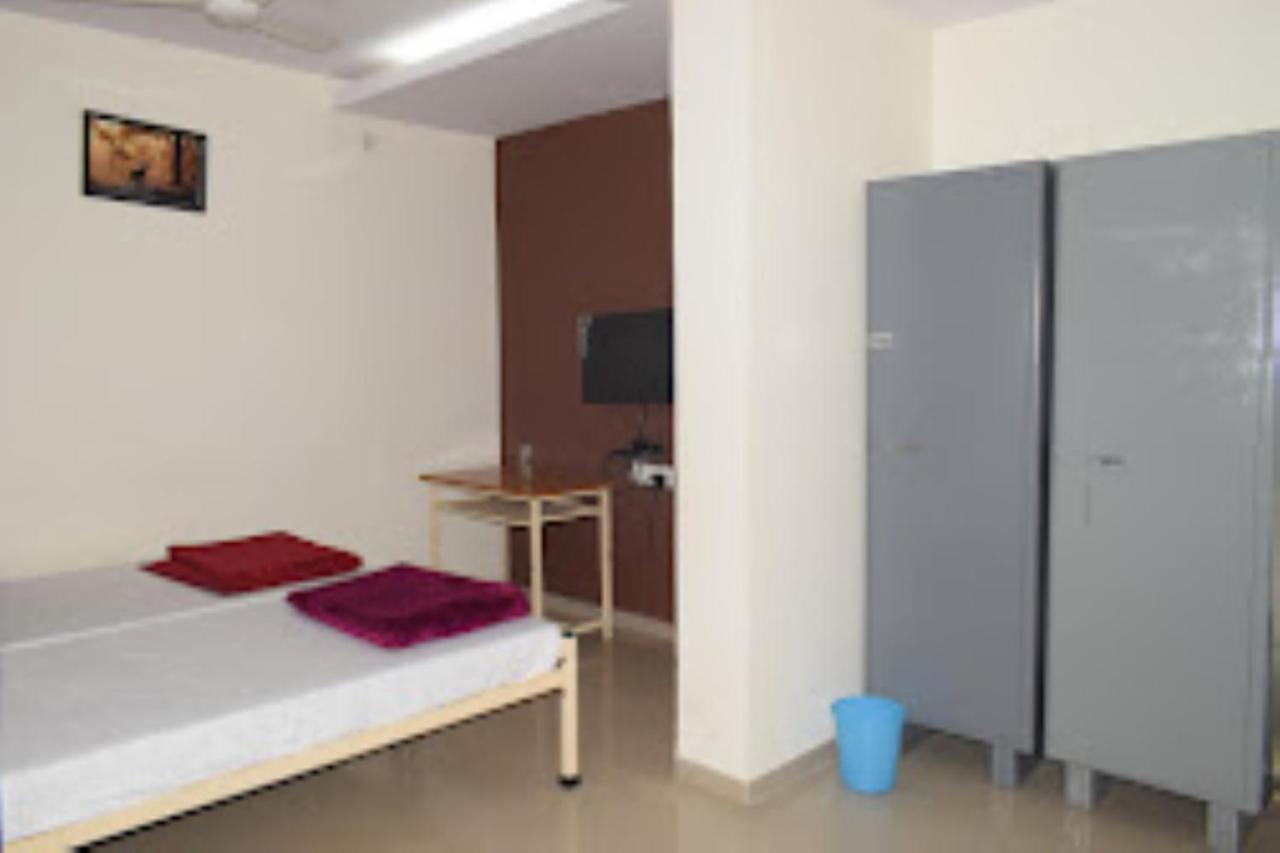 Hotel Vaibhav,Akola Экстерьер фото